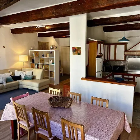 Appartement T3 Chaleureux - Vieux - Proche Port *